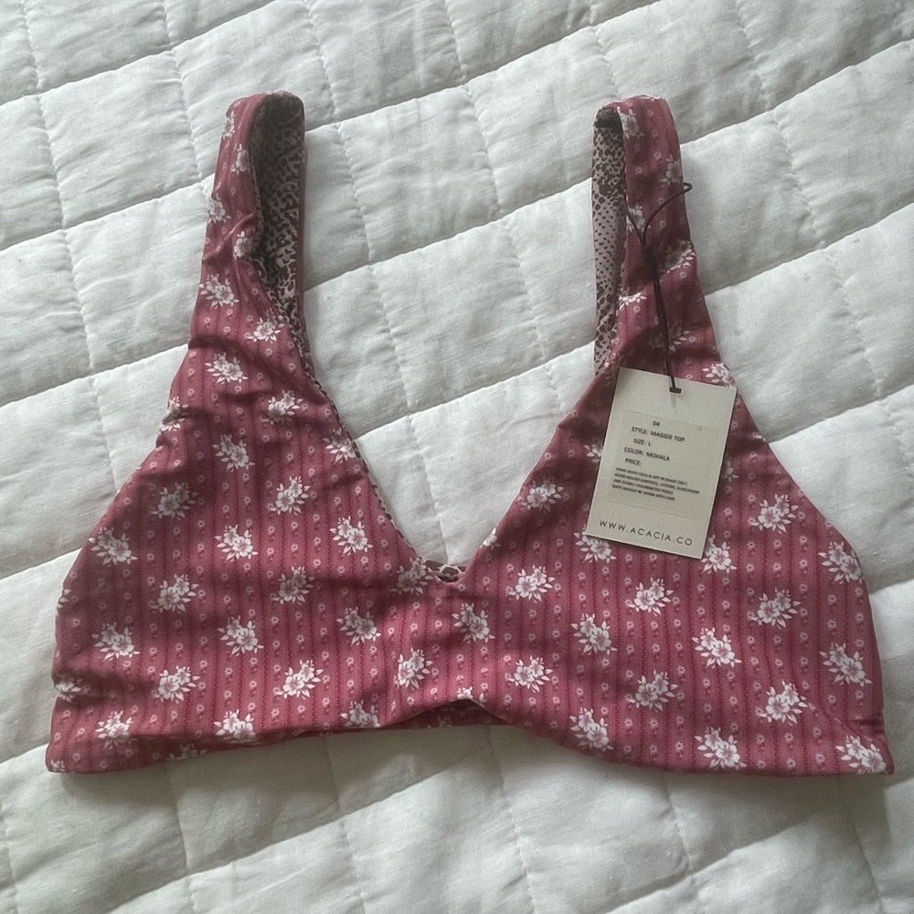 Acacia Maggie Top in Mohala color. Never worn. Tag still on.